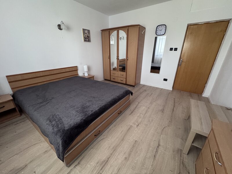 Mihai Bravu Metrou, camera de inchiriat